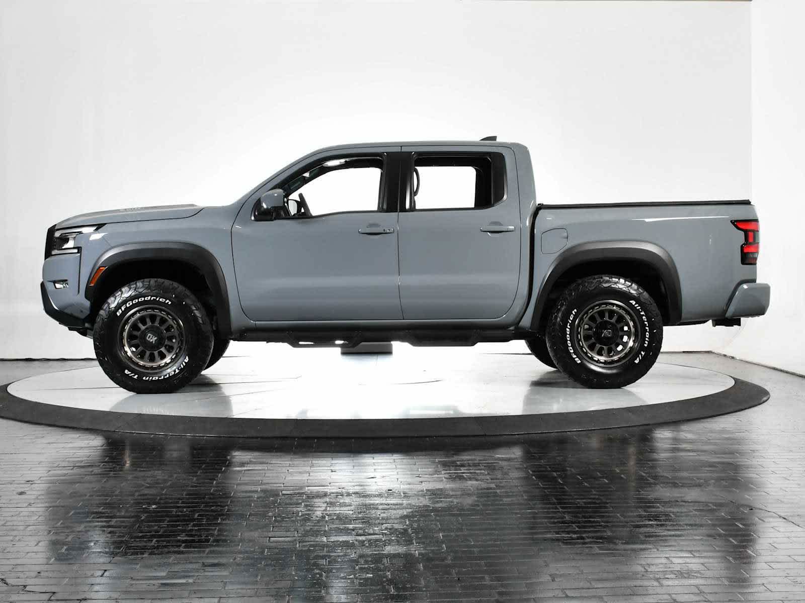 used-2022-nissan-frontier-pro-4x-4wd-crew-cab-pickup-1n6ed1ek2nn659490-for-sale-02