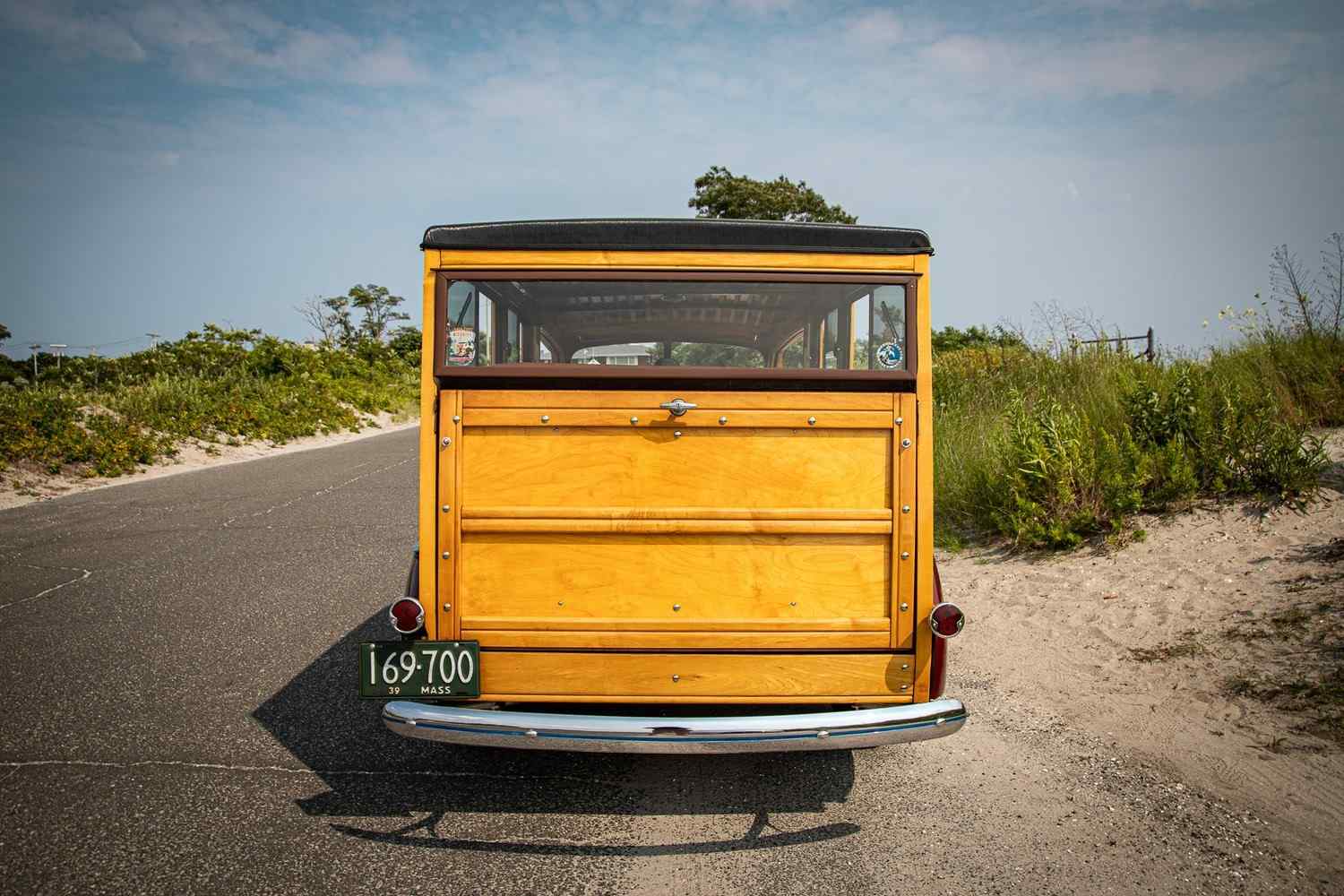1939-ford-deluxe-woody-wagon-for-sale-20