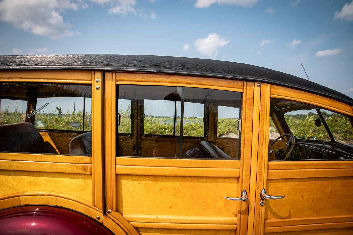 1939-ford-deluxe-woody-wagon-for-sale-24