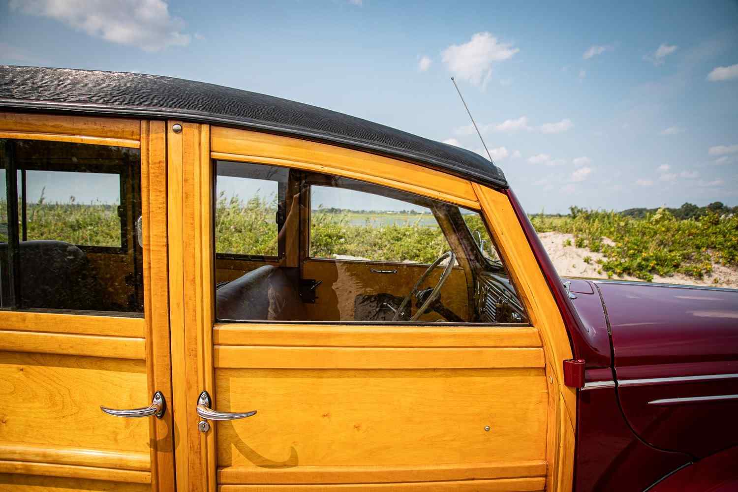 1939-ford-deluxe-woody-wagon-for-sale-25