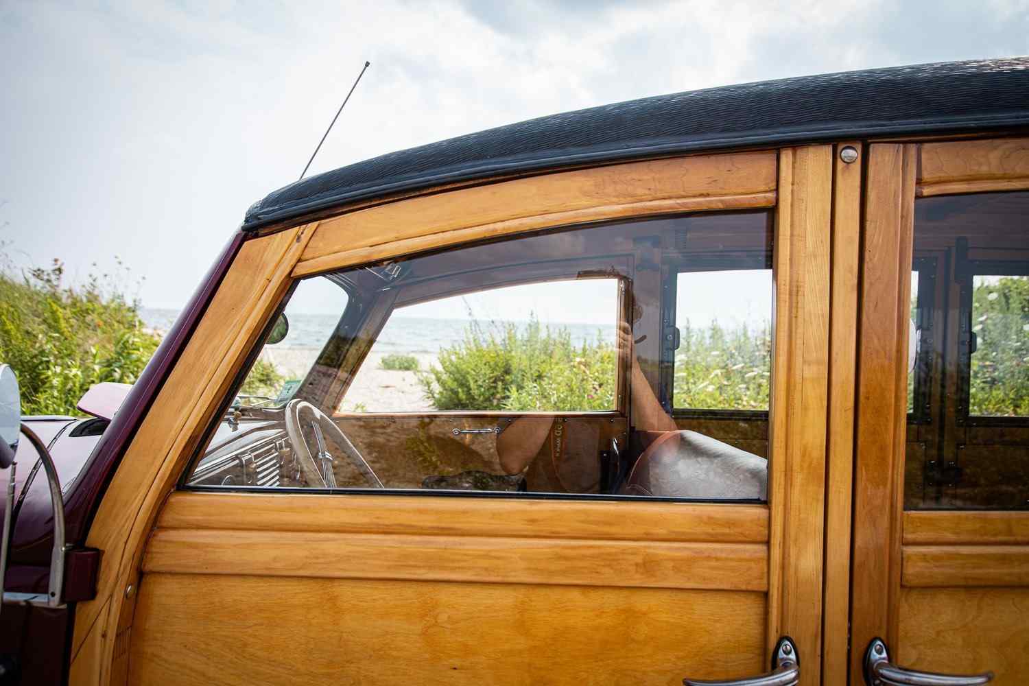 1939-ford-deluxe-woody-wagon-for-sale-28