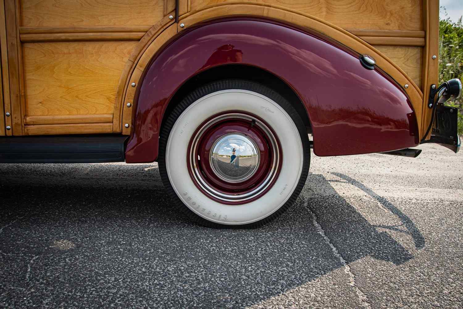 1939-ford-deluxe-woody-wagon-for-sale-31