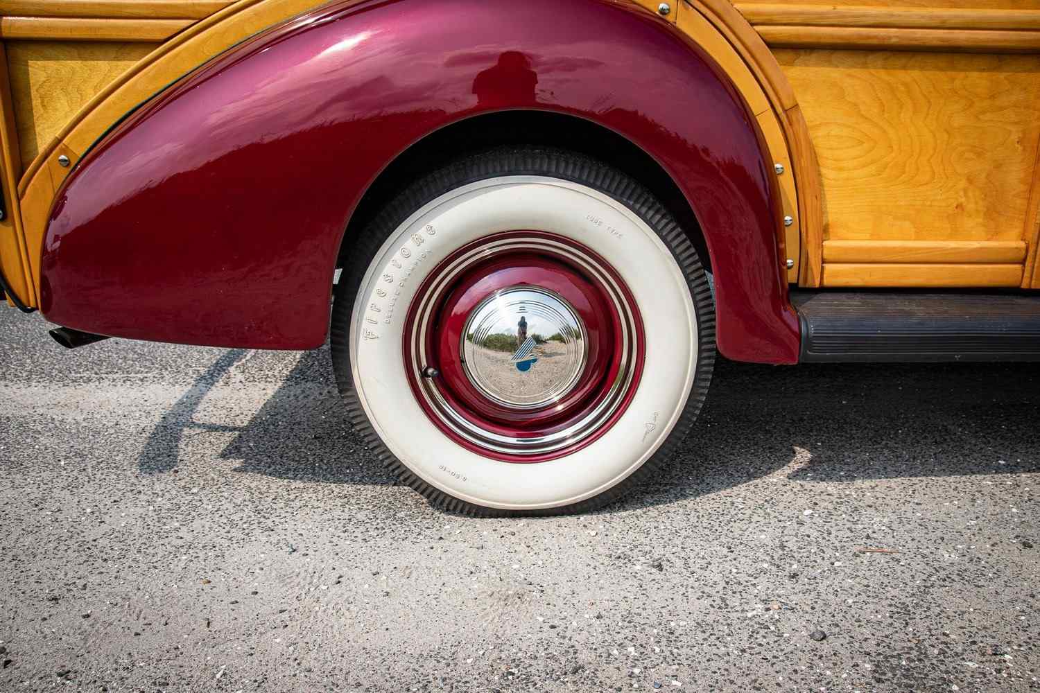 1939-ford-deluxe-woody-wagon-for-sale-33