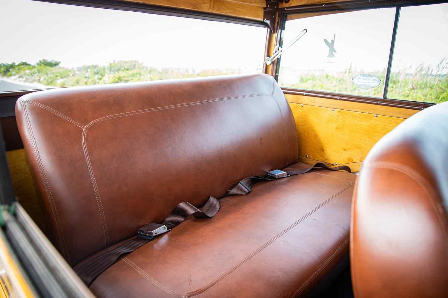 1939-ford-deluxe-woody-wagon-for-sale-42