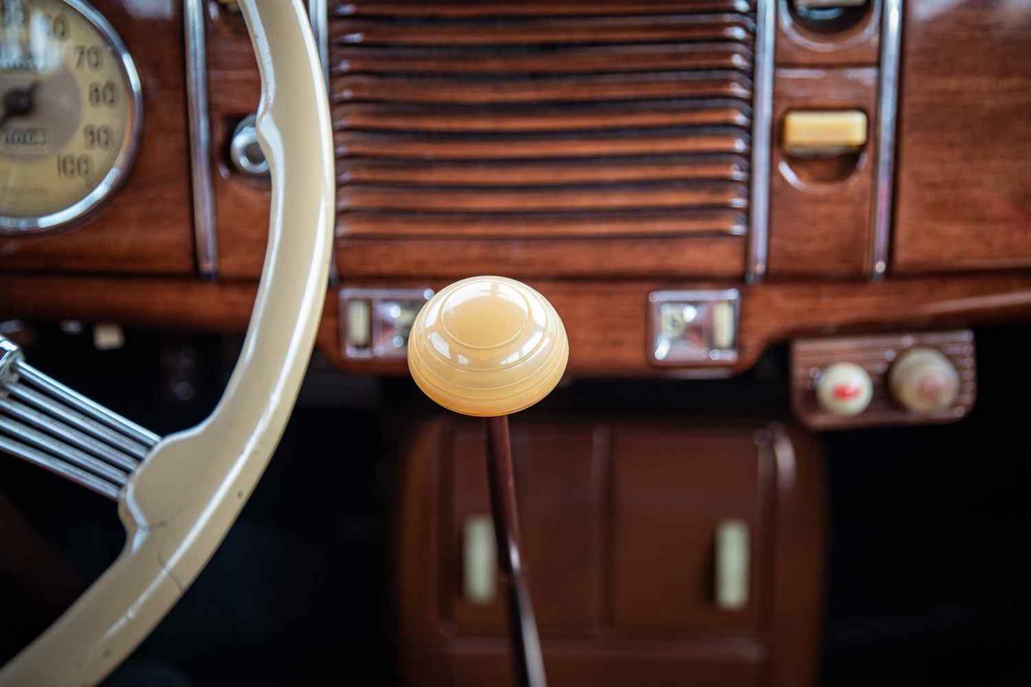 1939-ford-deluxe-woody-wagon-for-sale-55