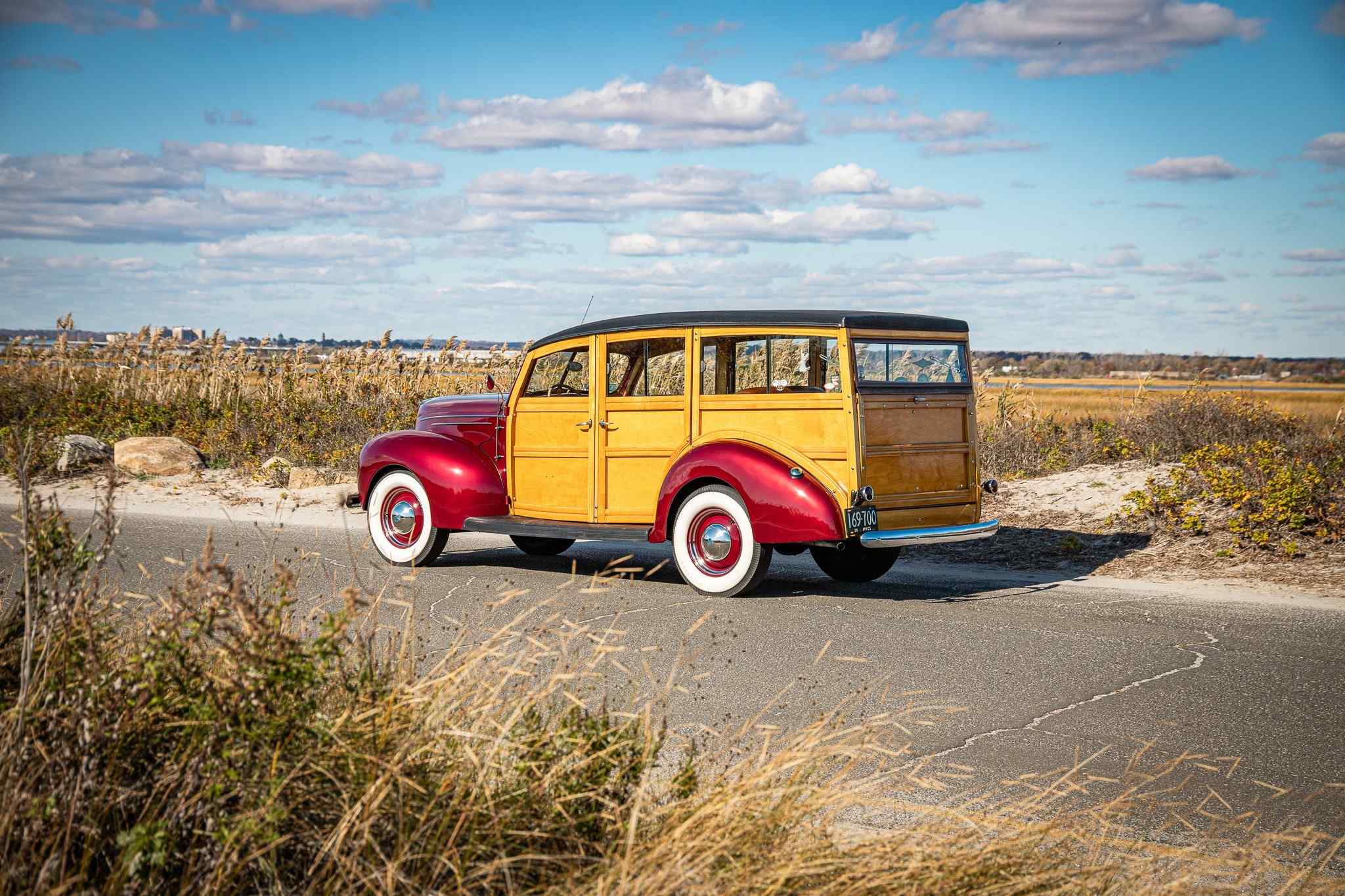1939-ford-deluxe-woody-wagon-for-sale-57