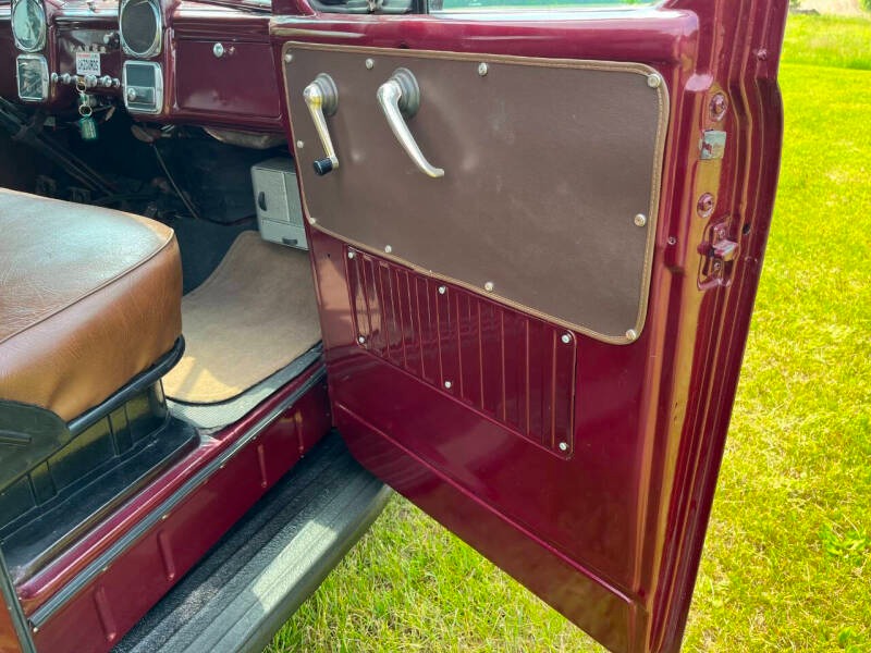 1953-fargo-fp108-half-ton-short-box-canadian-dodge (42)
