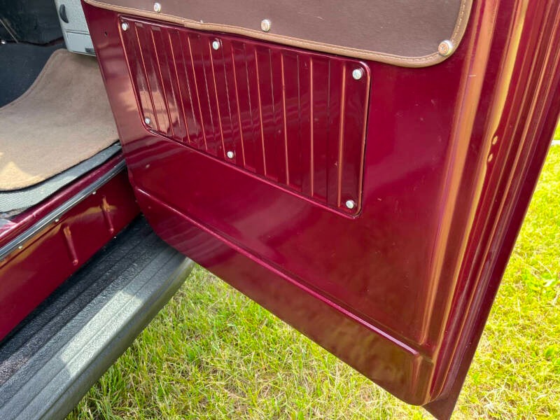 1953-fargo-fp108-half-ton-short-box-canadian-dodge (43)