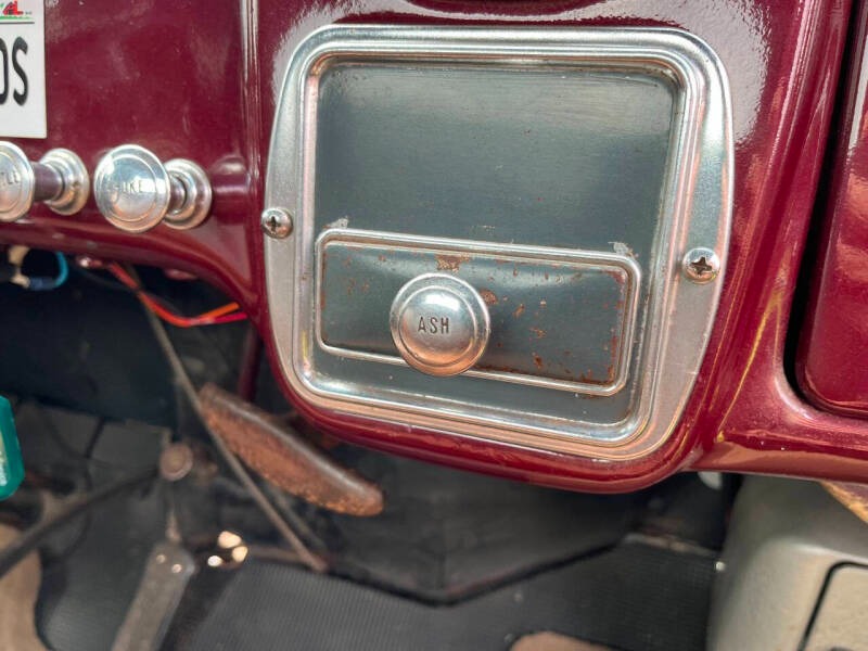 1953-fargo-fp108-half-ton-short-box-canadian-dodge (58)