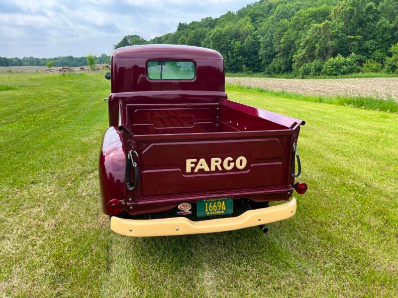 1953-fargo-fp108-half-ton-short-box-canadian-dodge (8)