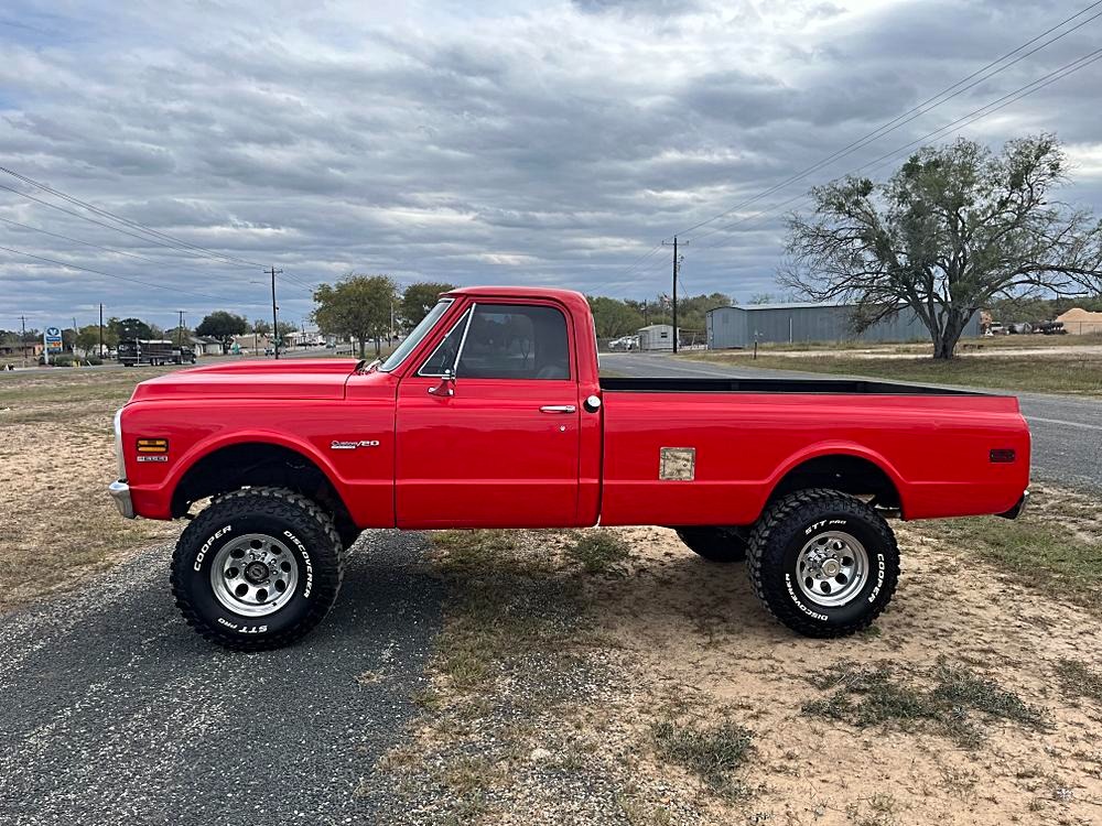 1972-chevrolet-c20-custom-for-sale-poth-tx-2