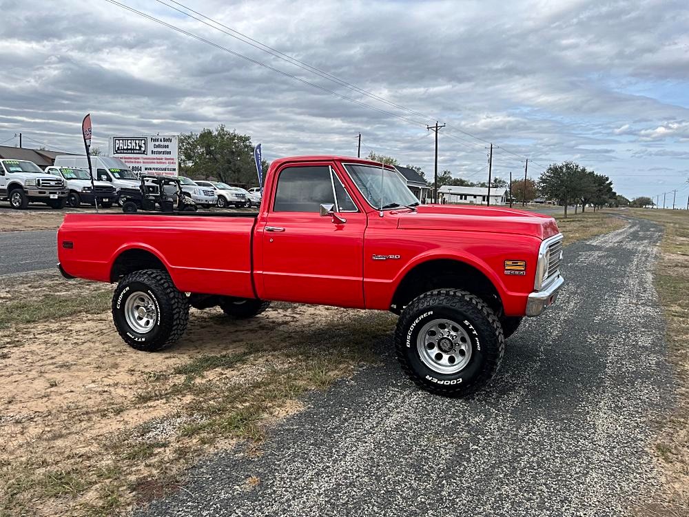 1972-chevrolet-c20-custom-for-sale-poth-tx-9