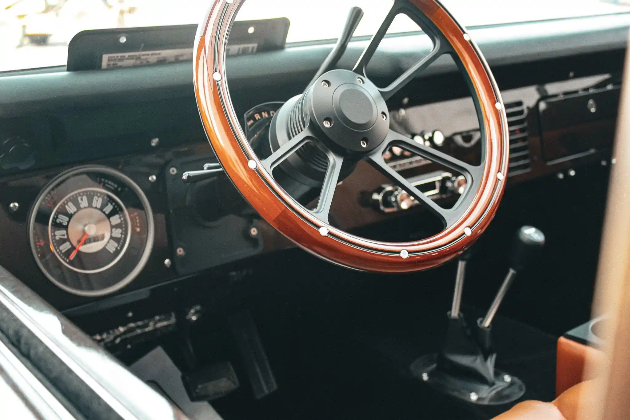 1974-ford-bronco-colisum-revved-up-motor-co-for-sale-4