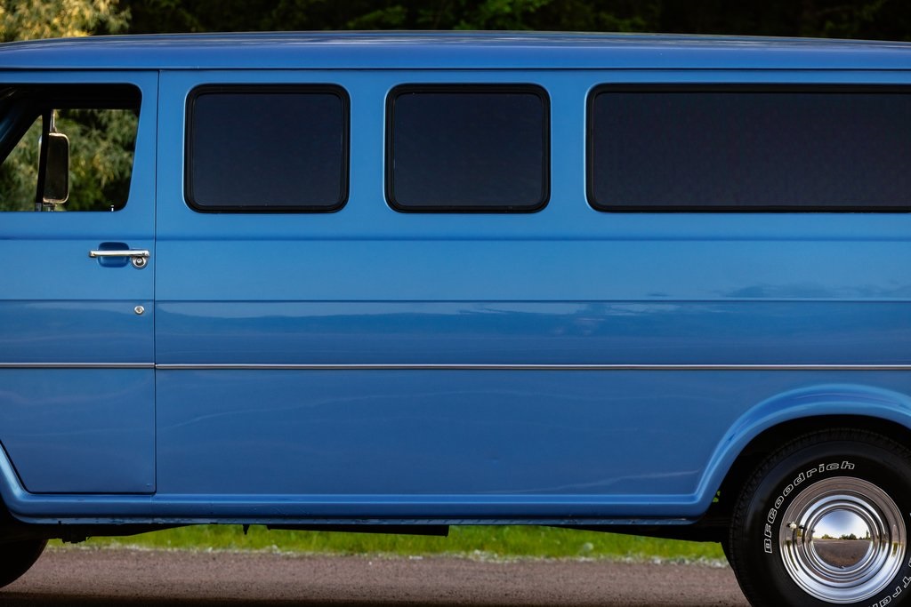 1974-ford-e-150-club-wagon-for-sale-08