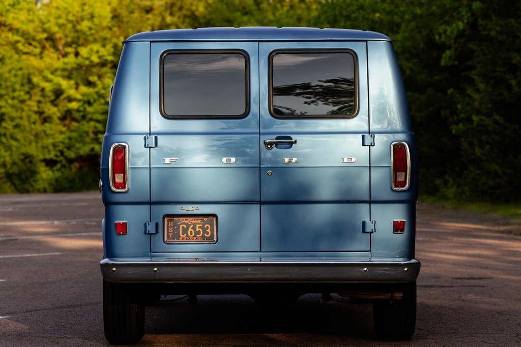 1974-ford-e-150-club-wagon-for-sale-11