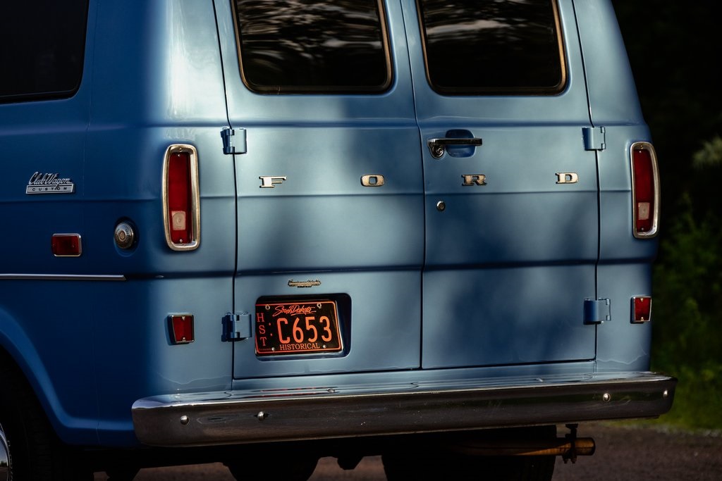 1974-ford-e-150-club-wagon-for-sale-12
