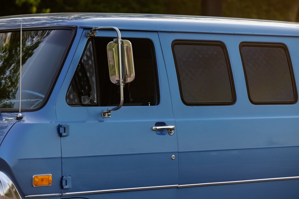 1974-ford-e-150-club-wagon-for-sale-15