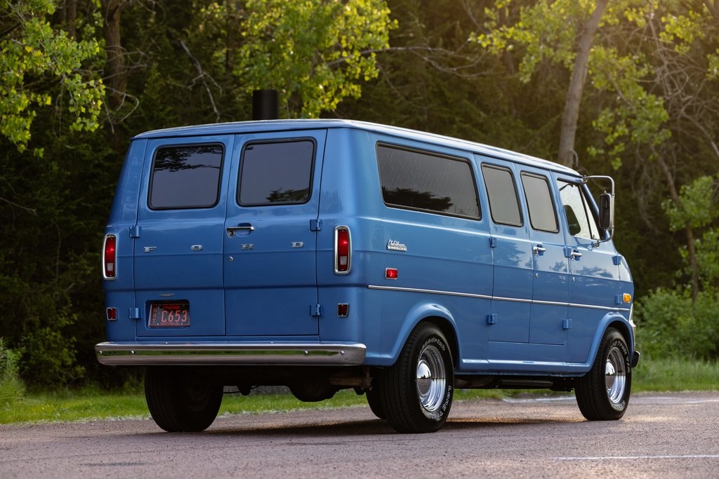1974-ford-e-150-club-wagon-for-sale-20