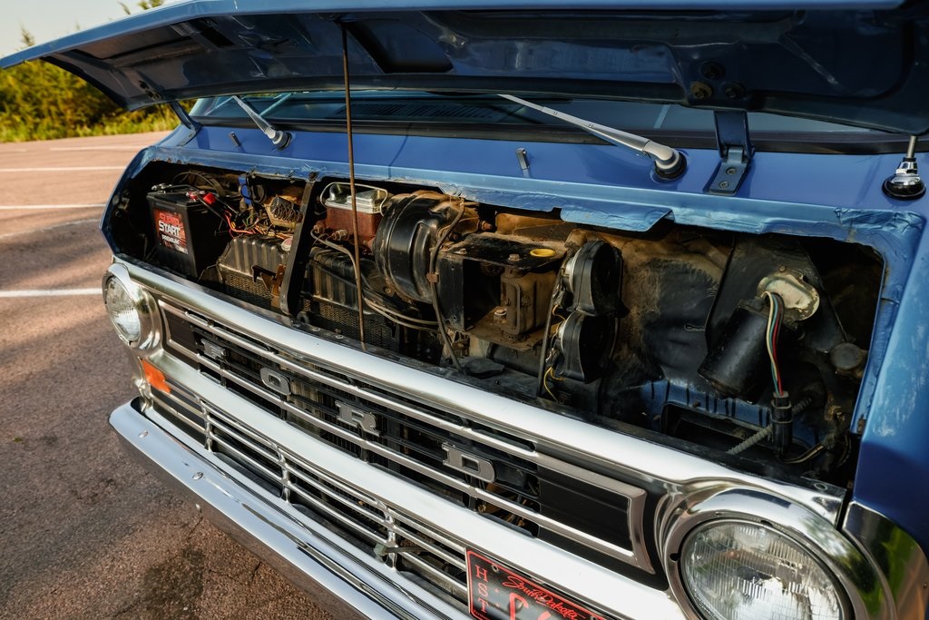 1974-ford-e-150-club-wagon-for-sale-29