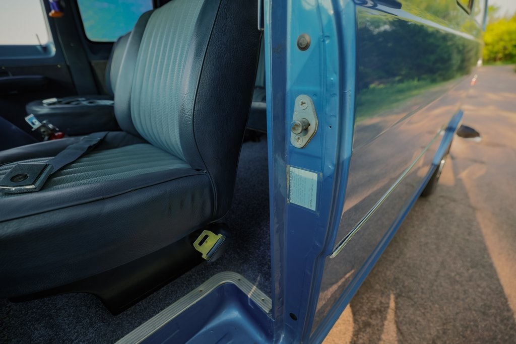 1974-ford-e-150-club-wagon-for-sale-37