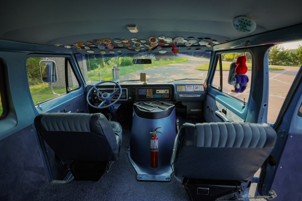 1974-ford-e-150-club-wagon-for-sale-51