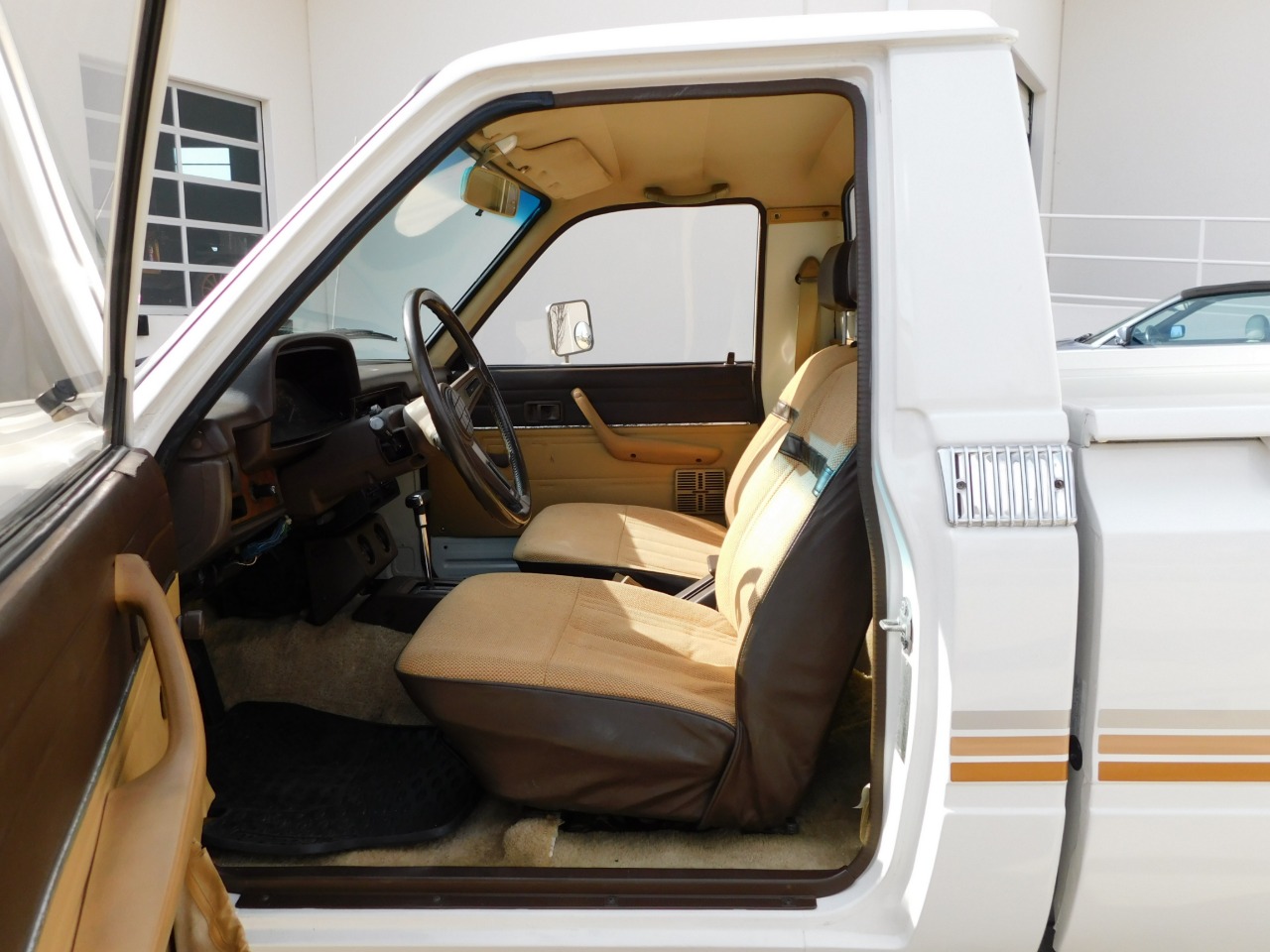 1982-toyota-pickup-sr5-for-sale-45