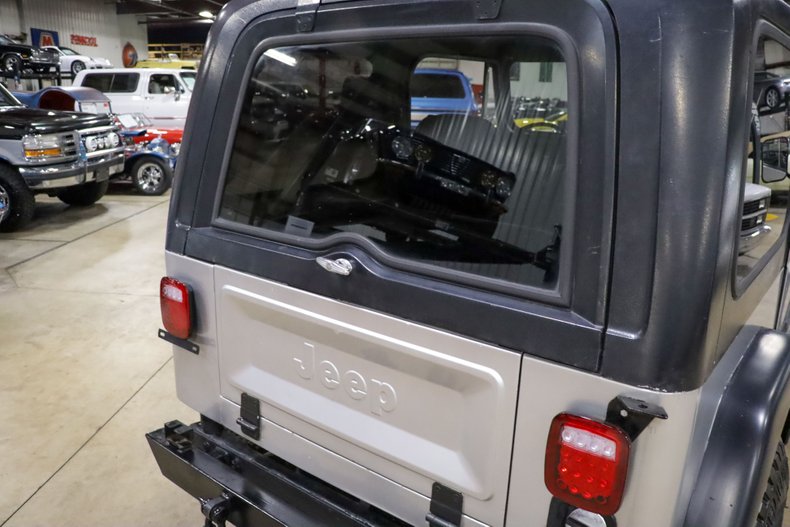 1983-jeep-cj-7-renegade (11)
