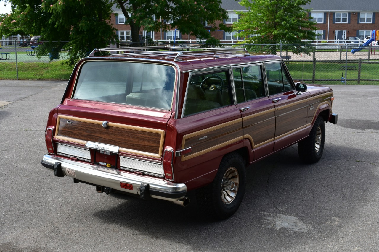 1984-Jeep-Wagoneer-for-sale-11