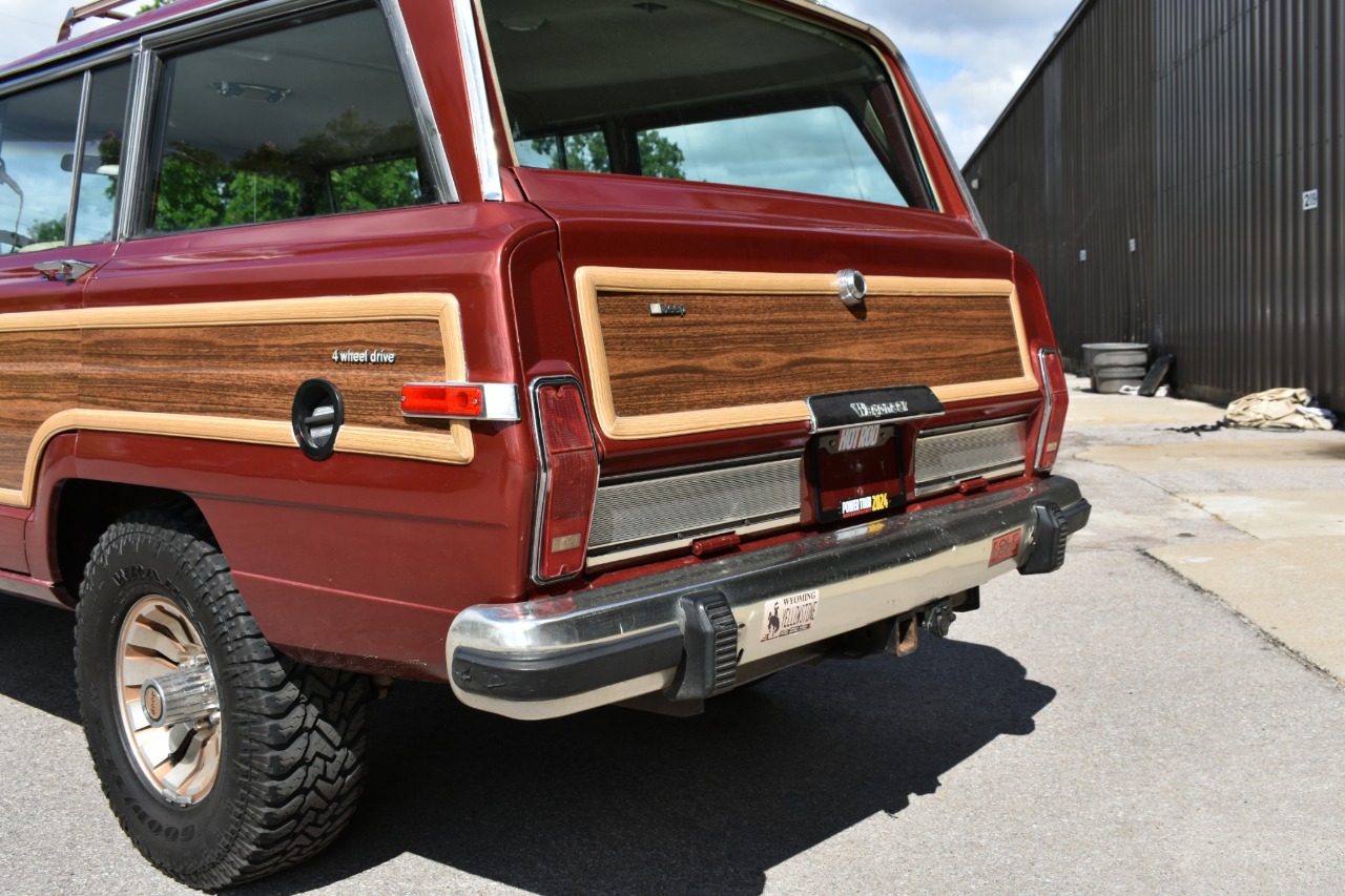 1984-Jeep-Wagoneer-for-sale-34