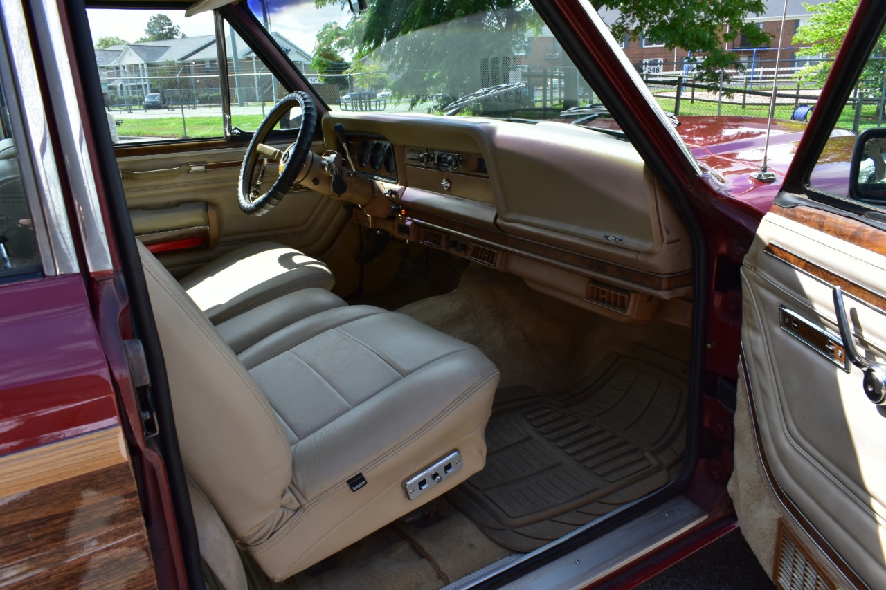 1984-Jeep-Wagoneer-for-sale-42