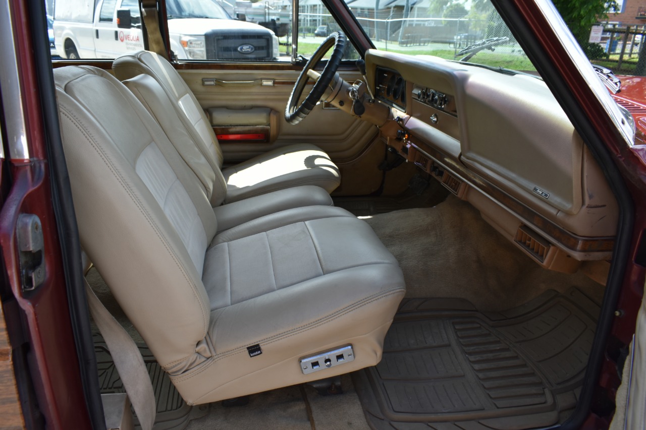 1984-Jeep-Wagoneer-for-sale-43