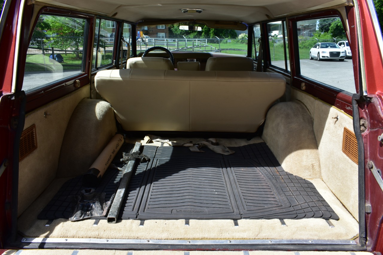 1984-Jeep-Wagoneer-for-sale-44