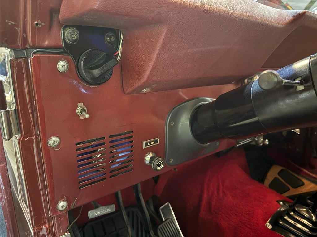 1984-jeep-cj7-renegade-for-sale-71