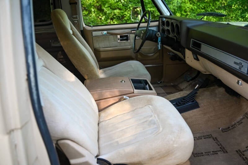 1986-chevrolet-k5-blazer-silverado-for-sale-108