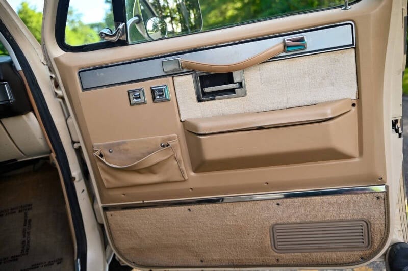 1986-chevrolet-k5-blazer-silverado-for-sale-112