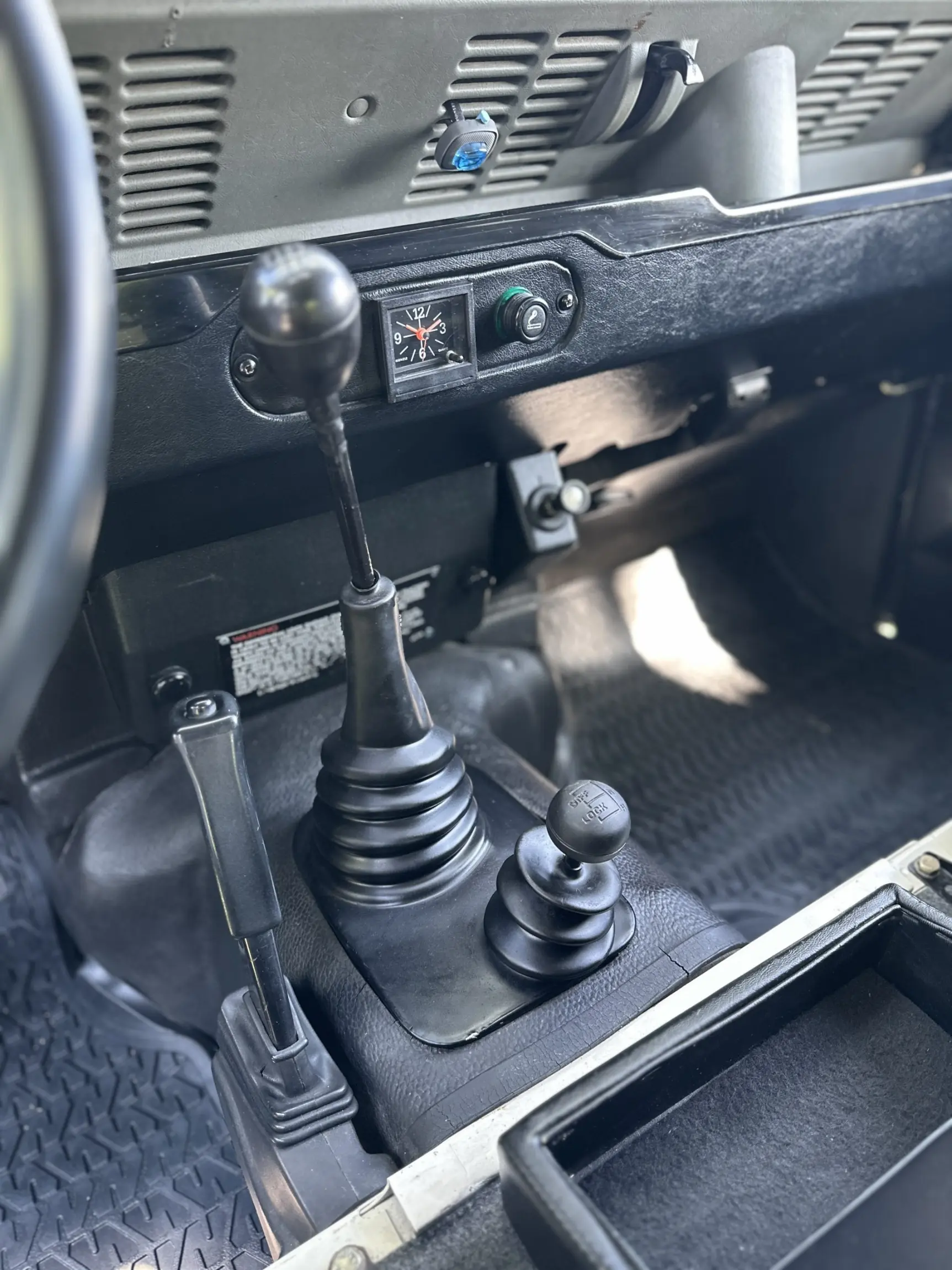 1987-land-rover-defender-90-for-sale-norfolk-va-37