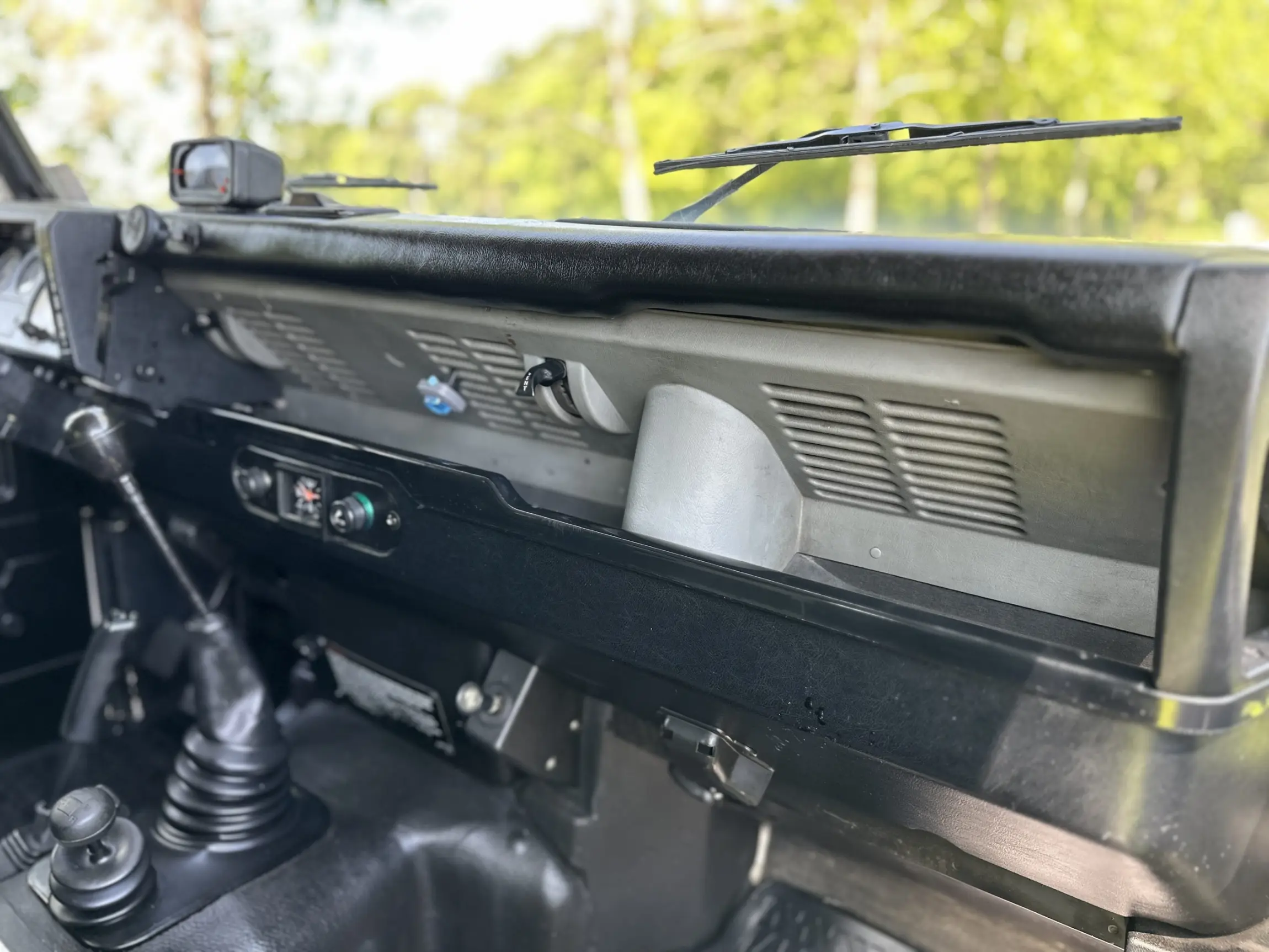 1987-land-rover-defender-90-for-sale-norfolk-va-48