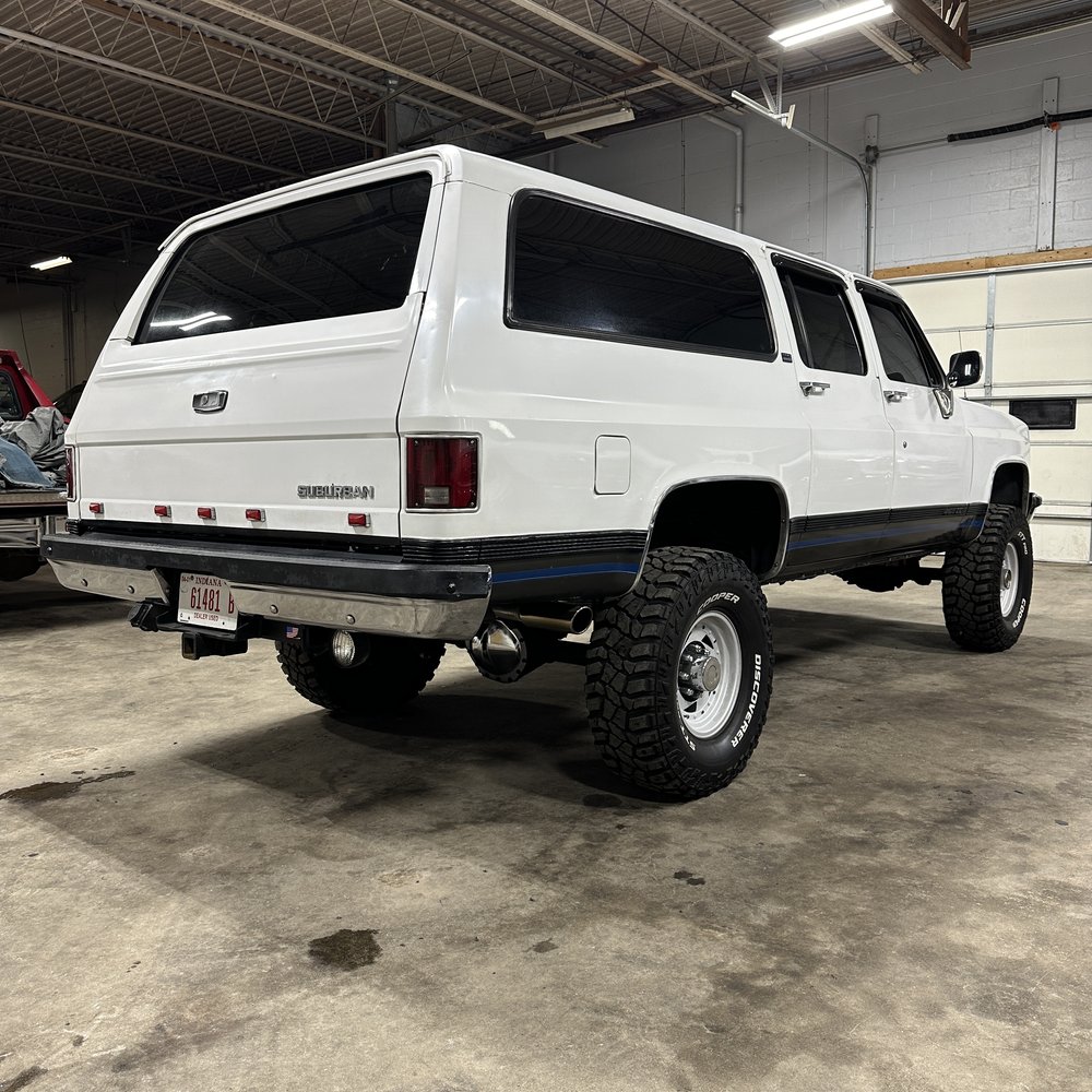 1989-chevrolet-suburban-2500-for-sale-03