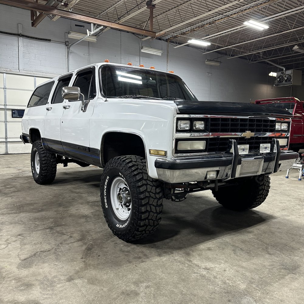 1989-chevrolet-suburban-2500-for-sale-04
