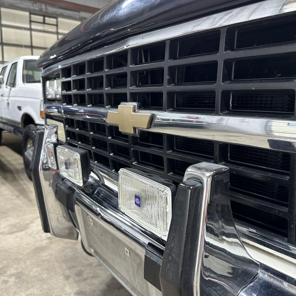 1989-chevrolet-suburban-2500-for-sale-05