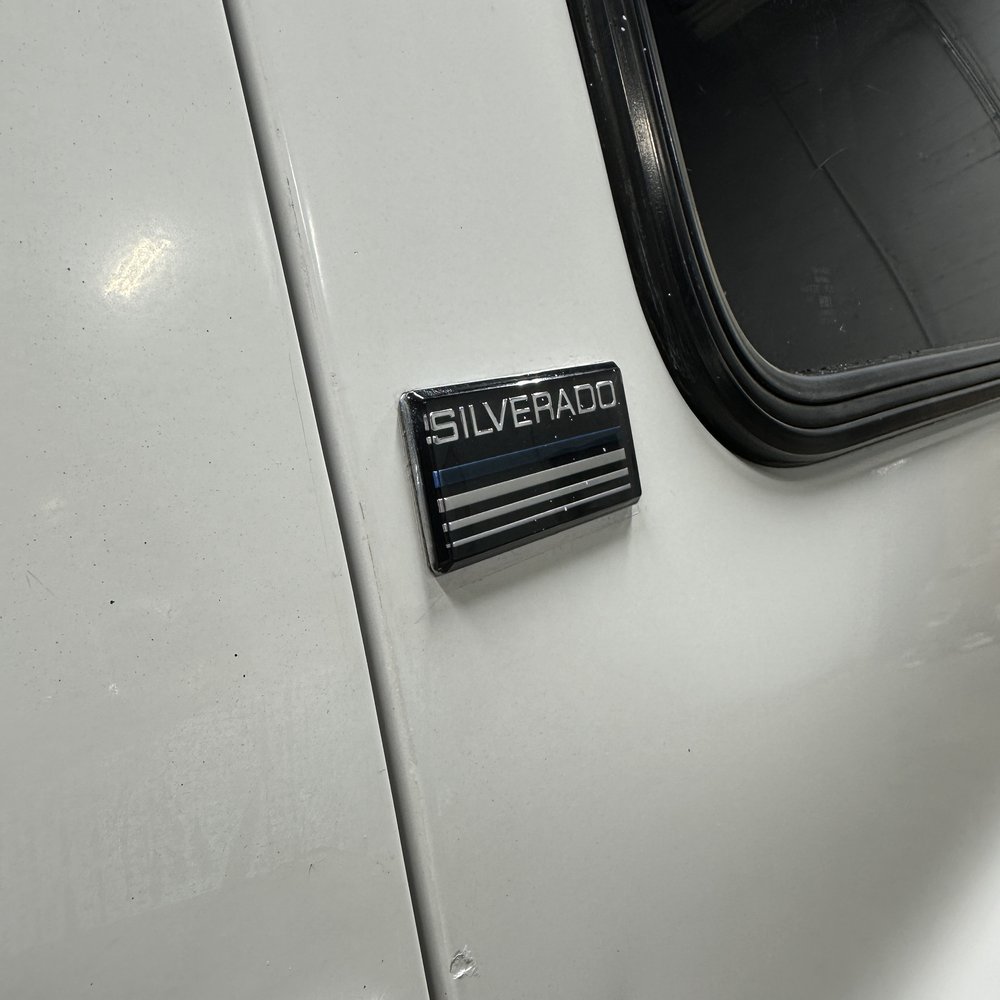 1989-chevrolet-suburban-2500-for-sale-06