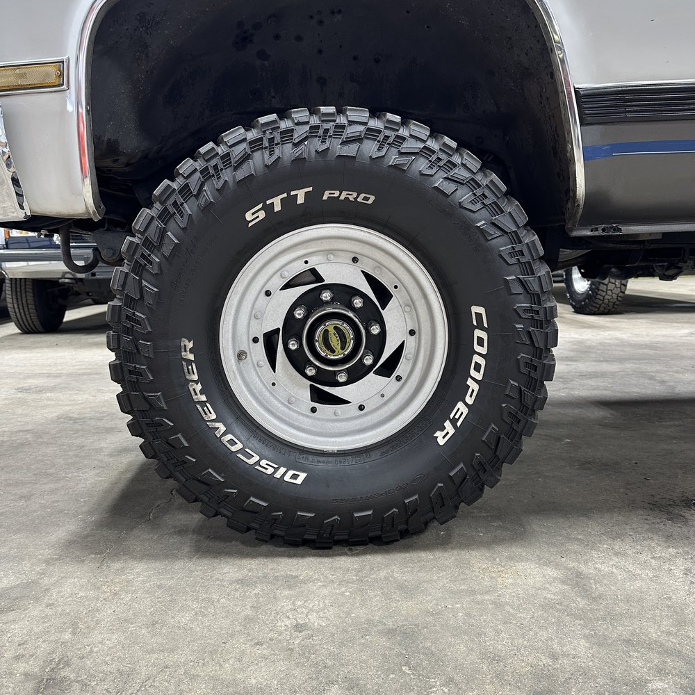 1989-chevrolet-suburban-2500-for-sale-07