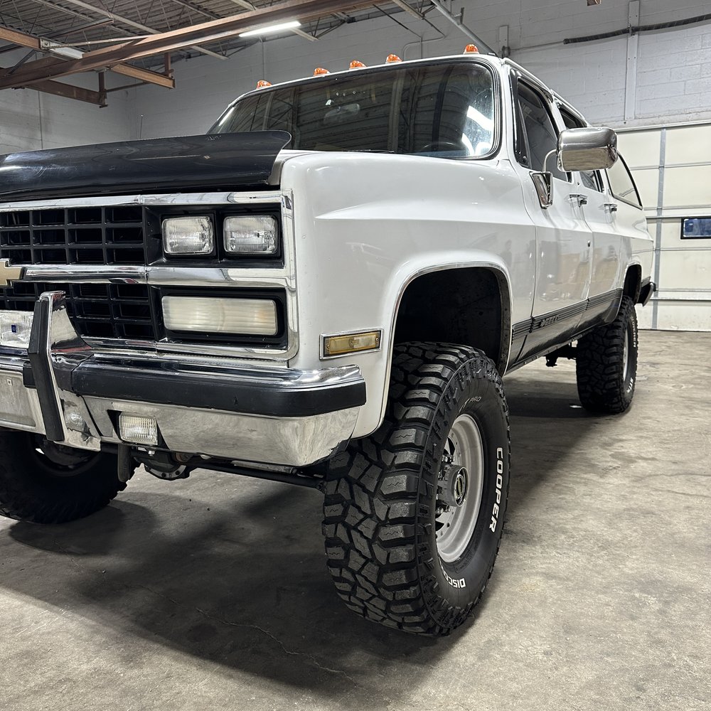 1989-chevrolet-suburban-2500-for-sale-09