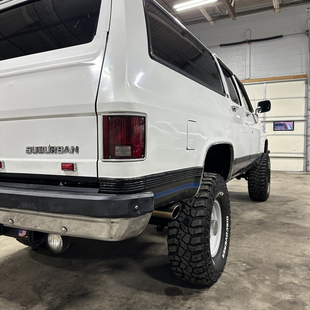 1989-chevrolet-suburban-2500-for-sale-11