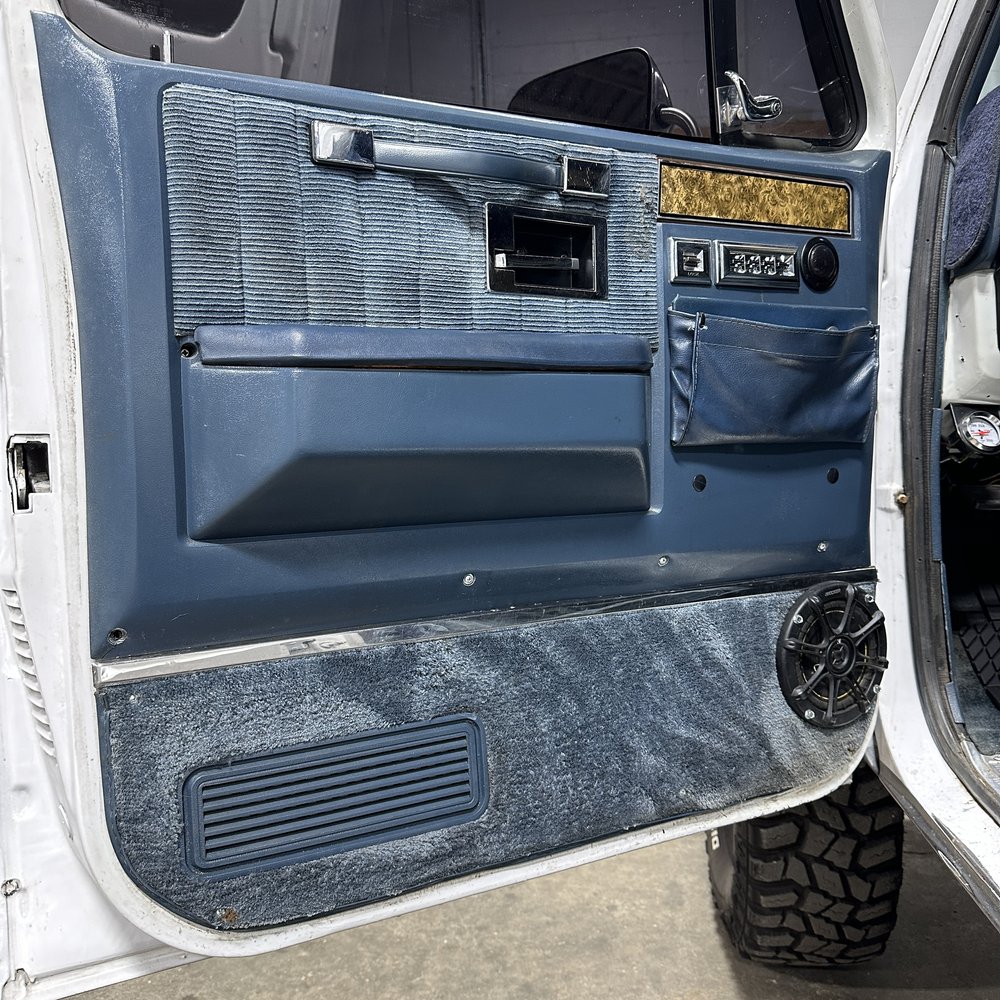 1989-chevrolet-suburban-2500-for-sale-17