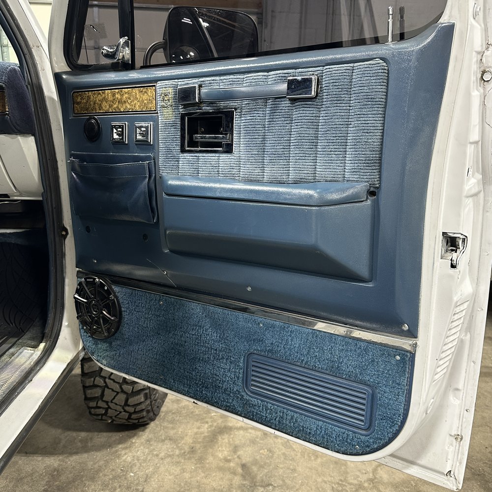 1989-chevrolet-suburban-2500-for-sale-28