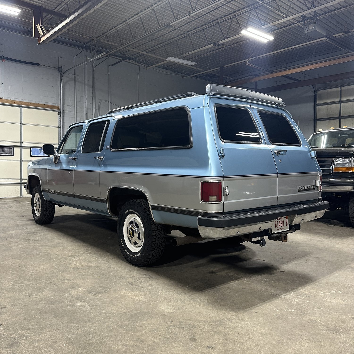 1989-chevrolet-suburban-2500-for-sale-indiana-02