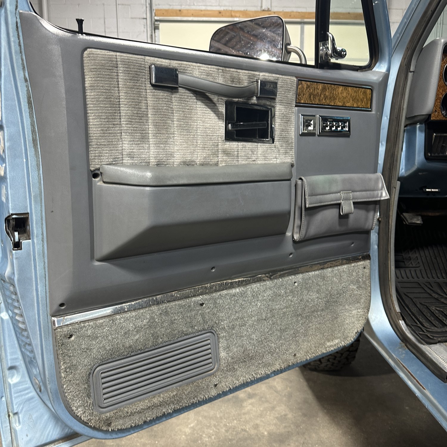 1989-chevrolet-suburban-2500-for-sale-indiana-17
