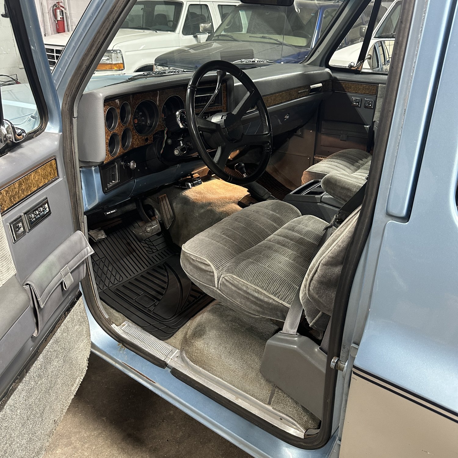 1989-chevrolet-suburban-2500-for-sale-indiana-18