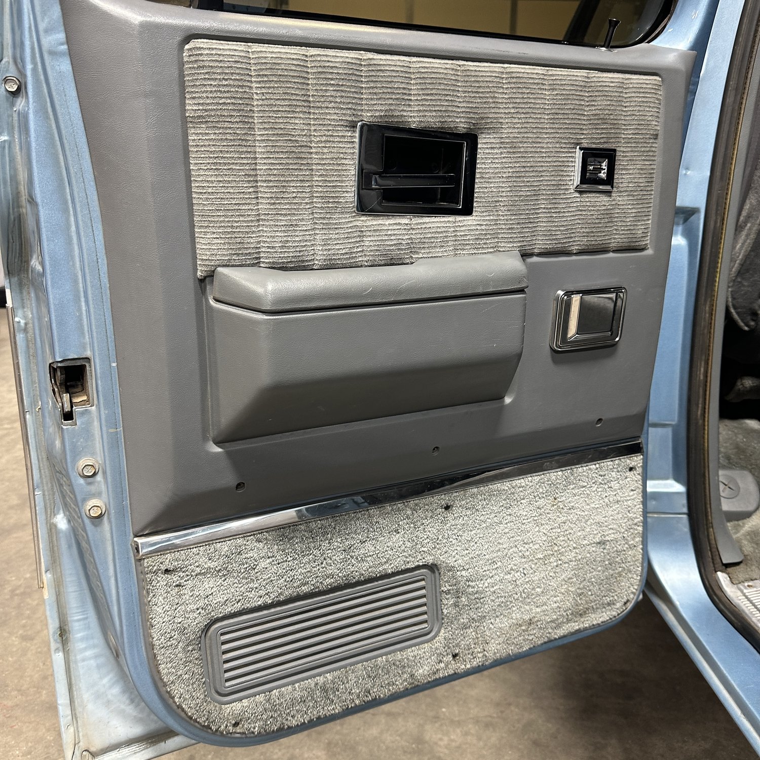 1989-chevrolet-suburban-2500-for-sale-indiana-26